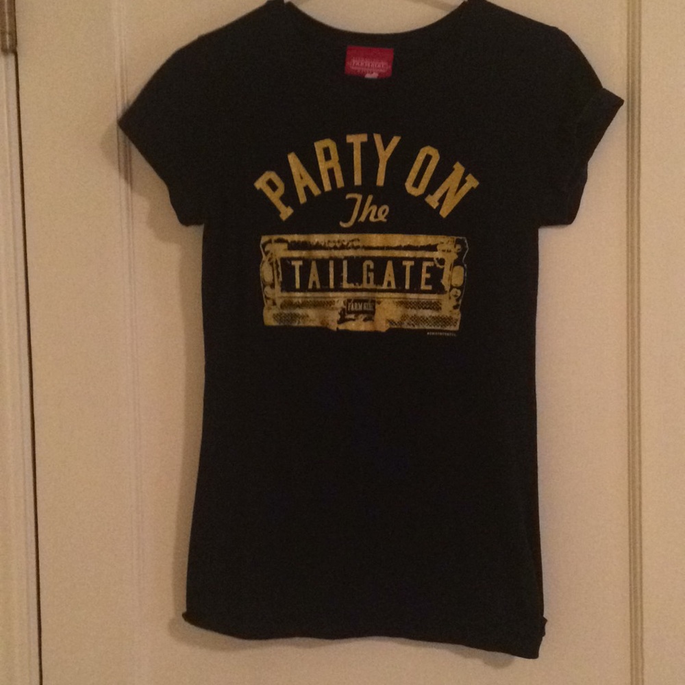 Farm Girl dark blue “Party on the tailgate” Tee